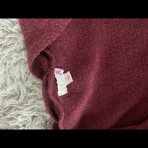 Maroon knit cardigan - Picture 3 of 3